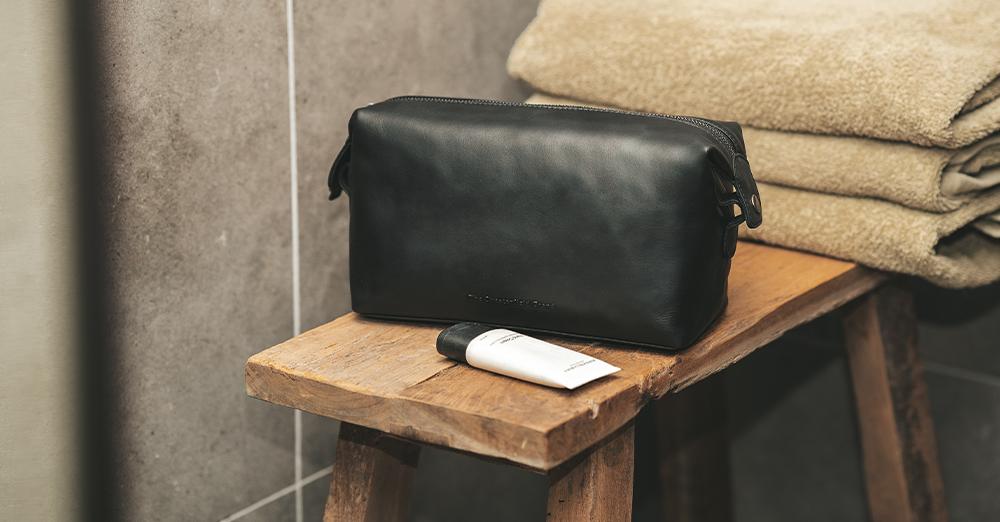 Toiletry & Cosmetic Bags